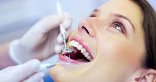 Răng sứ titan có bị đen không? 3 điều cần biết về răng sứ titan 2