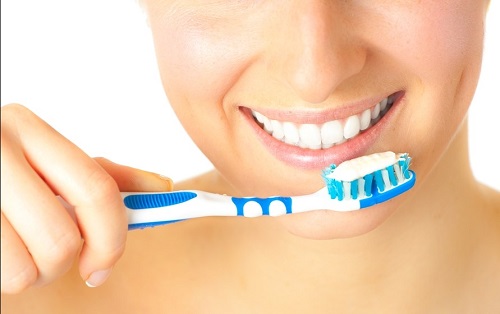 Trồng răng sứ dùng được bao lâu? Tìm hiểu về độ bền 3