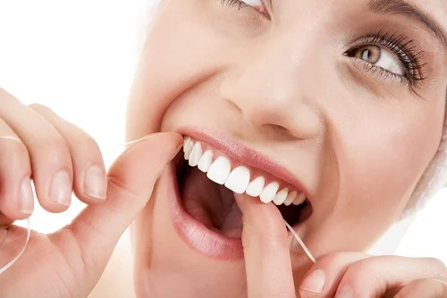Theo bạn trồng răng sứ có tháo ra được không? 4